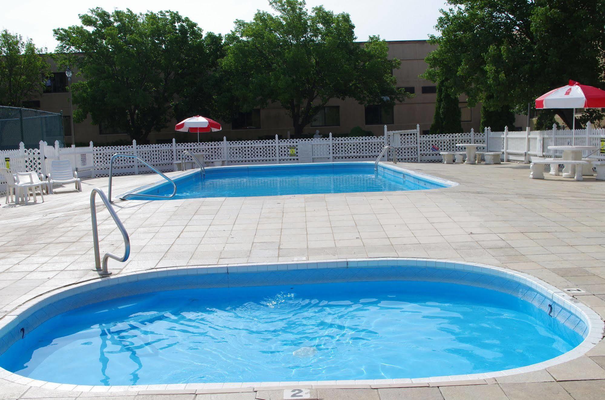 Oh St Joseph Resort Hotel Pleasantville Exterior photo